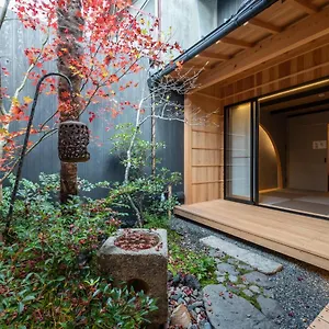 Tabitabi Kanoe Mitsu Japan